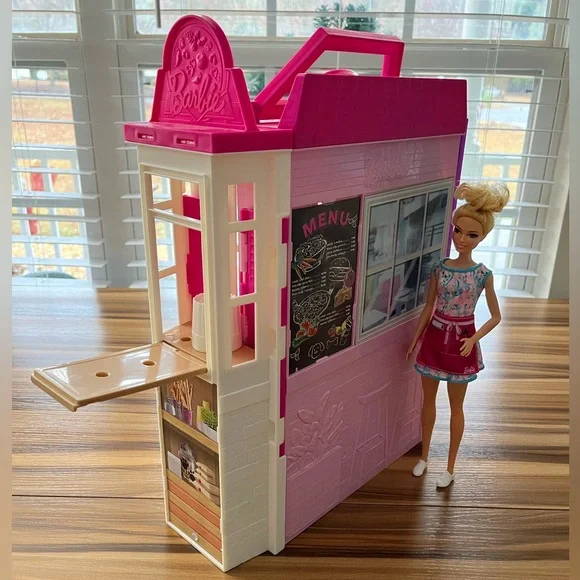 Barbie Cook ‘n Grill Restaurant Playset with Barbie Doll, 36 Pieces - Picture 3 of 12